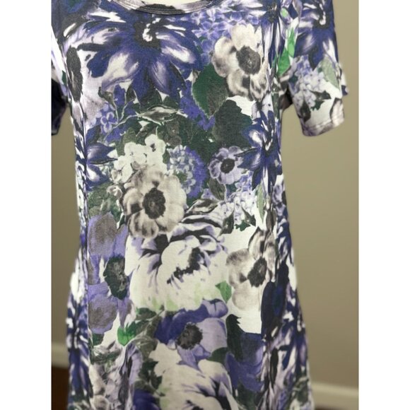 NEW LuLaRoe Womens Knit Tunic Top S Short Sleeve Purple Green Floral Scoop Neck - Picture 4 of 8